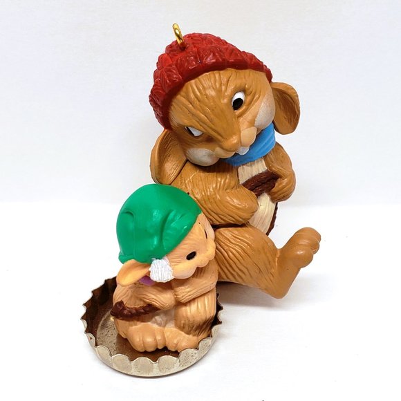 1985 Hallmark Bunny Rabbit Bottle Cap Christmas Ornament North Pole Santa Soda - Picture 2 of 5